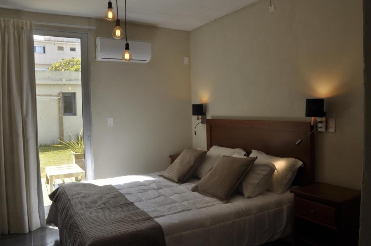 Casa Alevines Hostel & Suites Punta del Este Exterior photo
